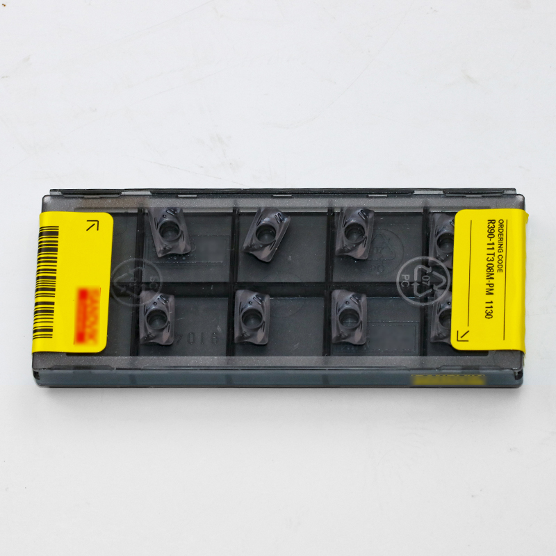 數(shù)控刀具批發(fā)、加工中心刀具、金屬加工刀具、外圓車(chē)刀、內(nèi)孔車(chē)削、切斷刀、切槽刀、端面切槽刀、螺紋車(chē)刀、螺紋銑刀、方肩銑刀、面銑刀、高進(jìn)給銑刀、銑槽、倒角銑削、U鉆、可轉(zhuǎn)位刀片鉆頭、可換頭鉆頭、硬質(zhì)合金鉆頭、粗鏜刀具、精鏜刀具、立銑刀、絲錐、鉸刀廠(chǎng)價(jià)直銷(xiāo)。