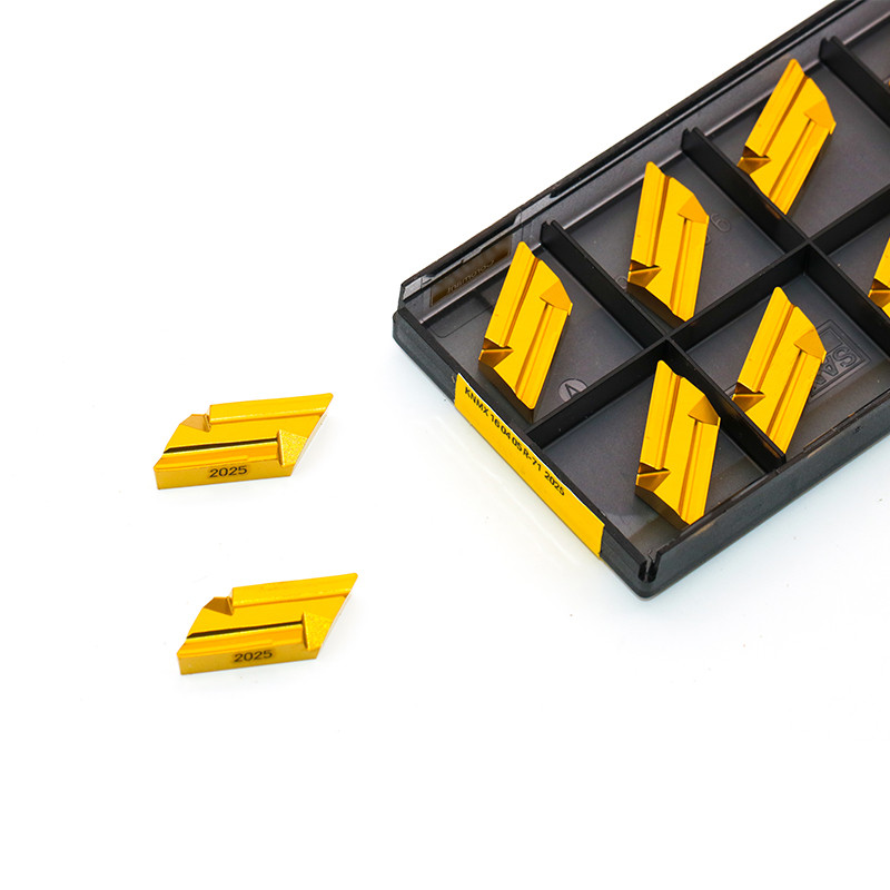 數控刀具批發、加工中心刀具、金屬加工刀具、外圓車刀、內孔車削、切斷刀、切槽刀、端面切槽刀、螺紋車刀、螺紋銑刀、方肩銑刀、面銑刀、高進給銑刀、銑槽、倒角銑削、U鉆、可轉位刀片鉆頭、可換頭鉆頭、硬質合金鉆頭、粗鏜刀具、精鏜刀具、立銑刀、絲錐、鉸刀廠價直銷。 數控刀具批發、加工中心刀具、金屬加工刀具、外圓車刀、內孔車削、切斷刀、切槽刀、端面切槽刀、螺紋車刀、螺紋銑刀、方肩銑刀、面銑刀、高進給銑刀、銑槽、倒角銑削、U鉆、可轉位刀片鉆頭、可換頭鉆頭、硬質合金鉆頭、粗鏜刀具、精鏜刀具、立銑刀、絲錐、鉸刀廠價直銷。