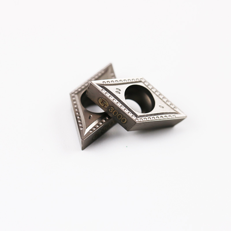 數(shù)控刀具批發(fā)、加工中心刀具、金屬加工刀具、外圓車刀、內(nèi)孔車削、切斷刀、切槽刀、端面切槽刀、螺紋車刀、螺紋銑刀、方肩銑刀、面銑刀、高進(jìn)給銑刀、銑槽、倒角銑削、U鉆、可轉(zhuǎn)位刀片鉆頭、可換頭鉆頭、硬質(zhì)合金鉆頭、粗鏜刀具、精鏜刀具、立銑刀、絲錐、鉸刀廠價(jià)直銷。