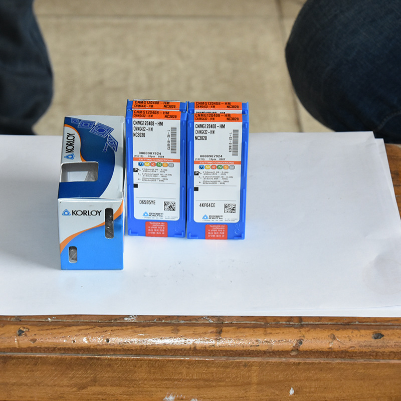 數控刀具批發、加工中心刀具、金屬加工刀具、外圓車刀、內孔車削、切斷刀、切槽刀、端面切槽刀、螺紋車刀、螺紋銑刀、方肩銑刀、面銑刀、高進給銑刀、銑槽、倒角銑削、U鉆、可轉位刀片鉆頭、可換頭鉆頭、硬質合金鉆頭、粗鏜刀具、精鏜刀具、立銑刀、絲錐、鉸刀廠價直銷。